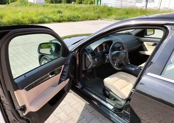 Mercedes-Benz Klasa C cena 37500 przebieg: 188000, rok produkcji 2008 z Kielce małe 596